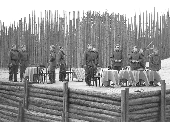 Mustavalkokuva Jääkäri Ståhl -oopperasta